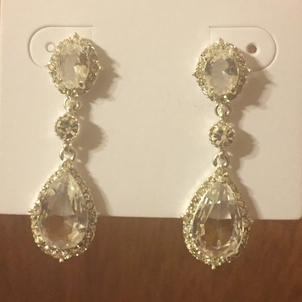 Teardrop earrings